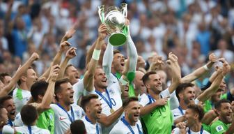 Absurdes Finale zwischen England und Slowenien in der EM-Gruppe C