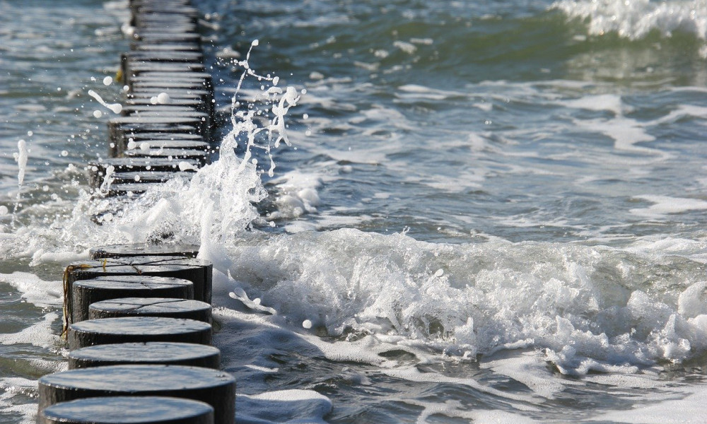 Sturmfluten an der Ostsee: Wie sich Küstenorte schützen können